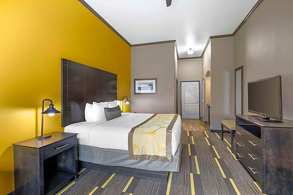 Best Western Plus Emerald Inn & Suites