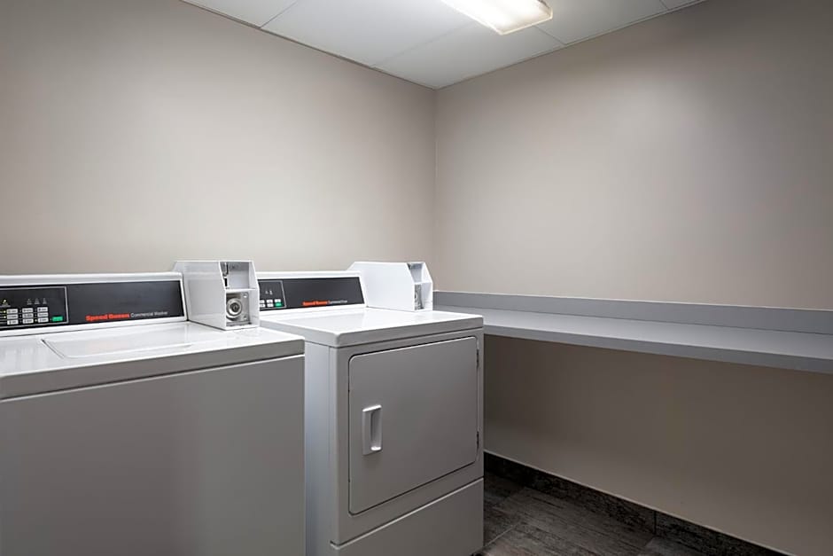 Holiday Inn Express Hotel & Suites Chaffee - Jacksonville West By IHG