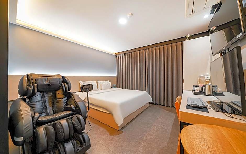 Busan Gangseo Sinhodong Hotel The May