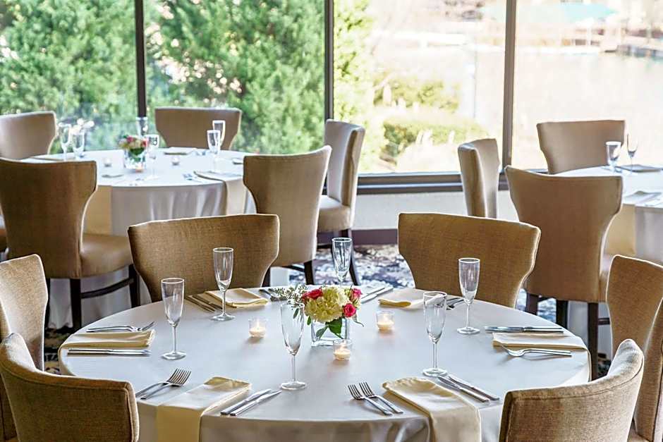 Hilton Charlotte University Place