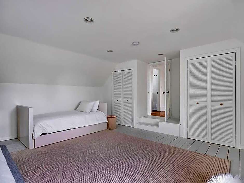 The Gem - Beautiful farmhouse with hot tub