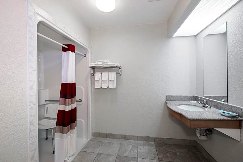 Red Roof Inn Ames