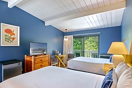 Standard Double Room with Two Double Beds