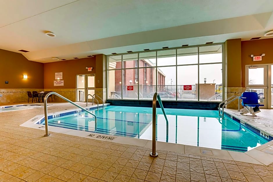 Drury Inn & Suites Arnold