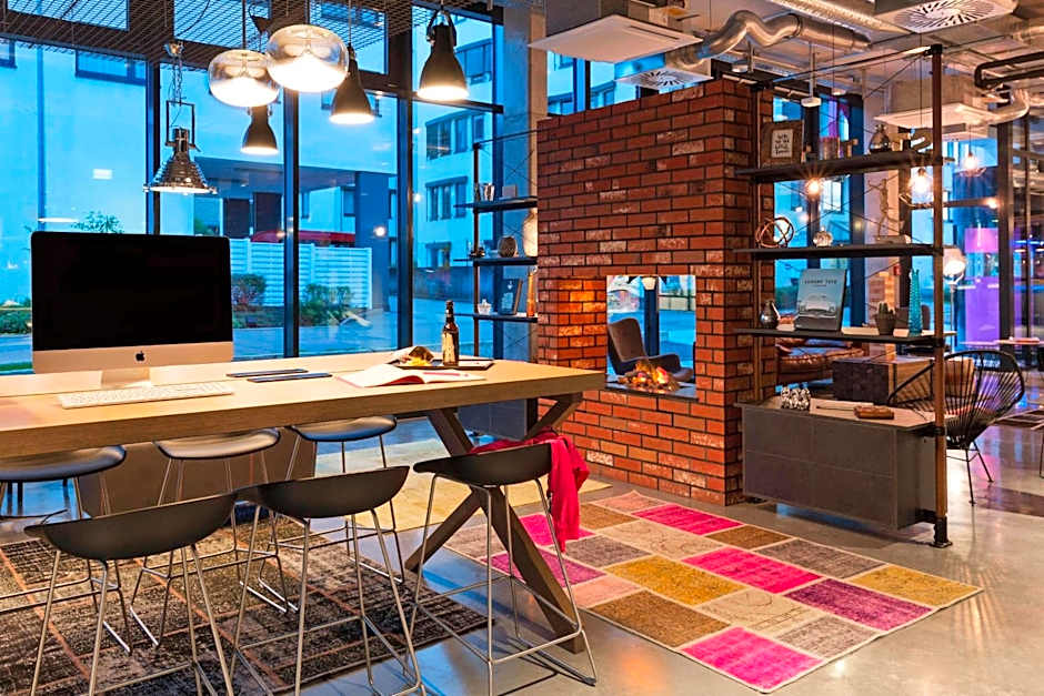 Moxy by Marriott Stuttgart Airport/Messe