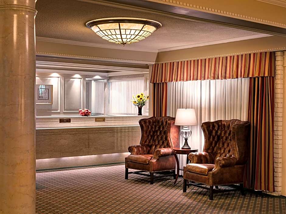 Royal Scot Hotel & Suites, Trademark Collection by Wyndham