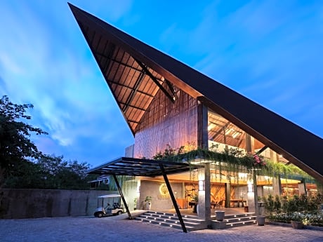 Kayumas Seminyak Resort