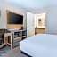 Country Inn & Suites by Radisson, Vallejo Napa Valley, CA