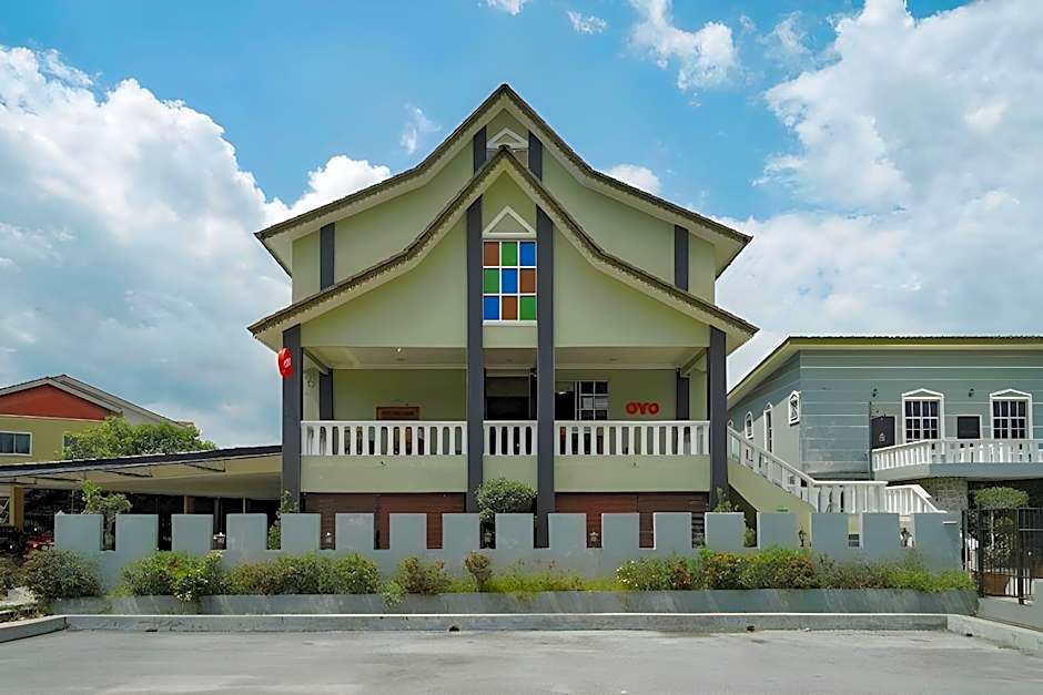 M S Hotel, Tengku Kelana KTM Klang