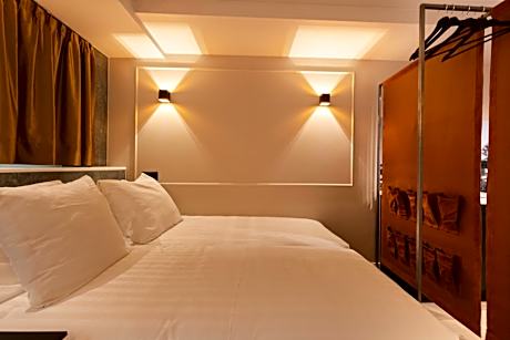 Midtown Hotel Royal Room