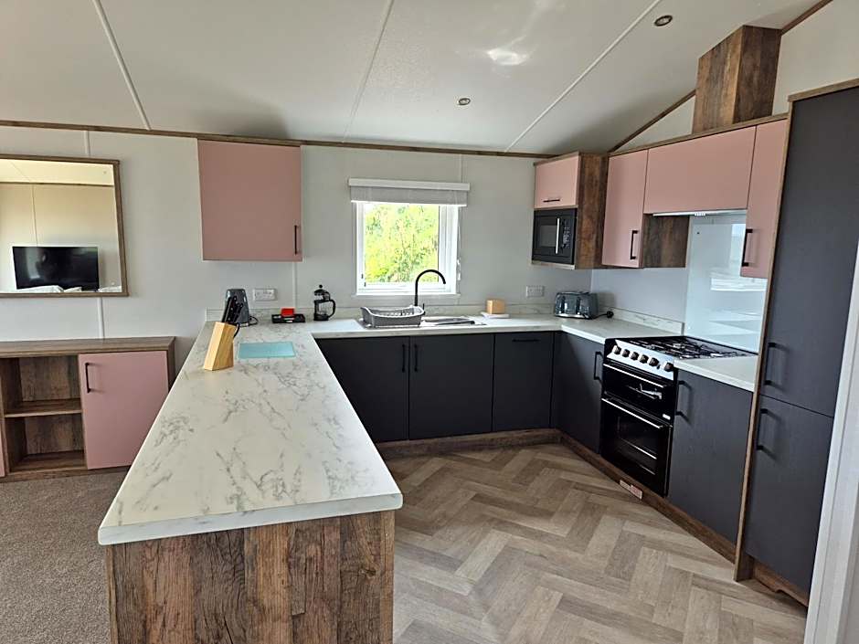 Sauchope Links Holiday Lodge and Glamping Park