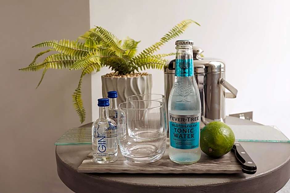 Tweedies Bar and Lodge