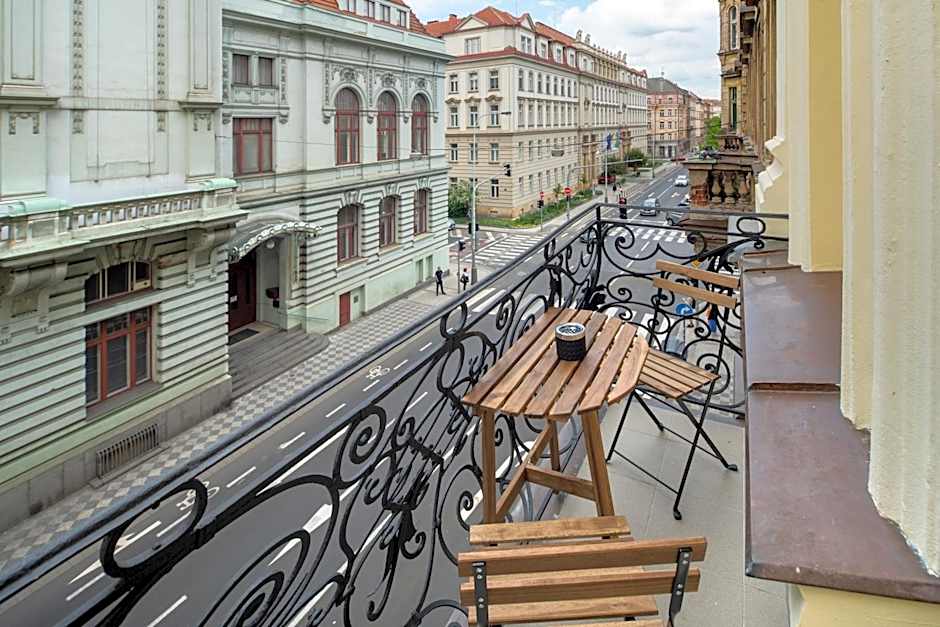 Apart Hotel Zborovska
