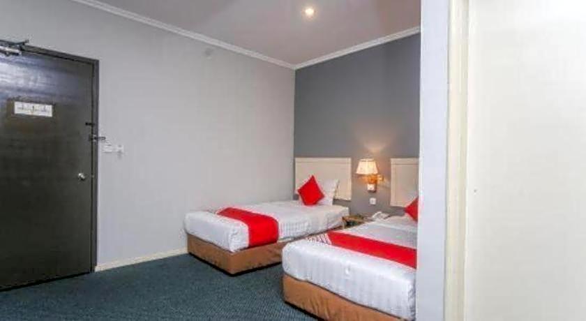 OYO 563 Jockey Lodge Hotel