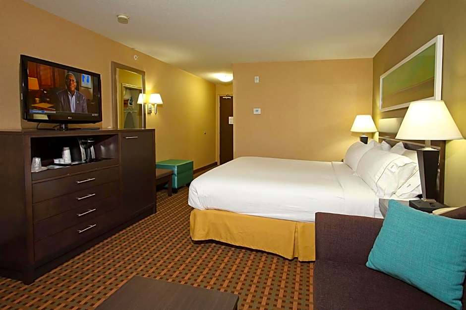 Holiday Inn Express Hotel & Suites Vernon By IHG