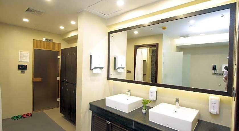 Platinum Grand Hotel