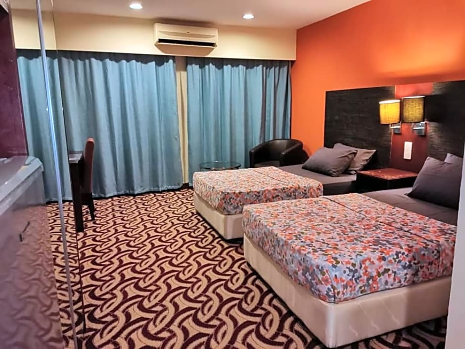 Stay In Kay Kay Hotel Suite at South China Sea Place Suite