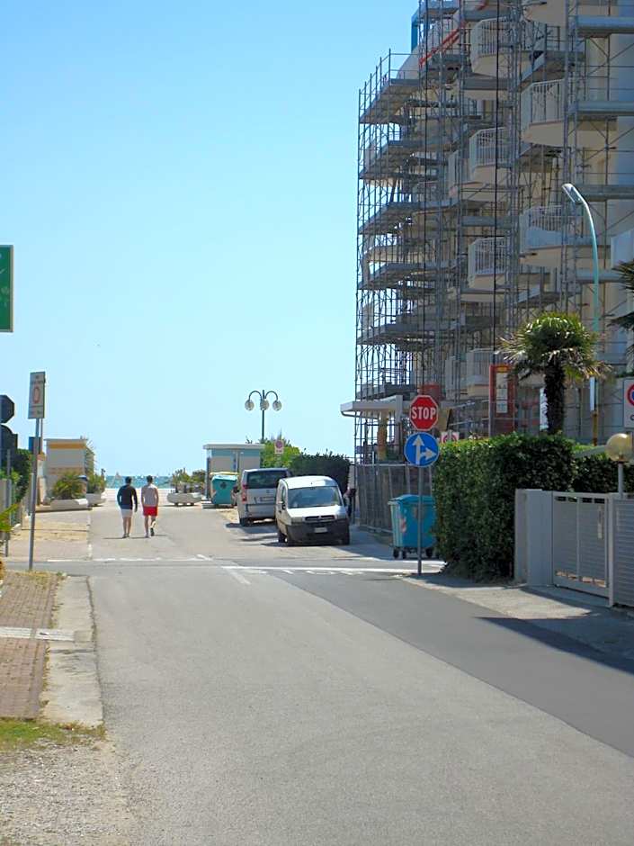 Hotel Marlisa Pier