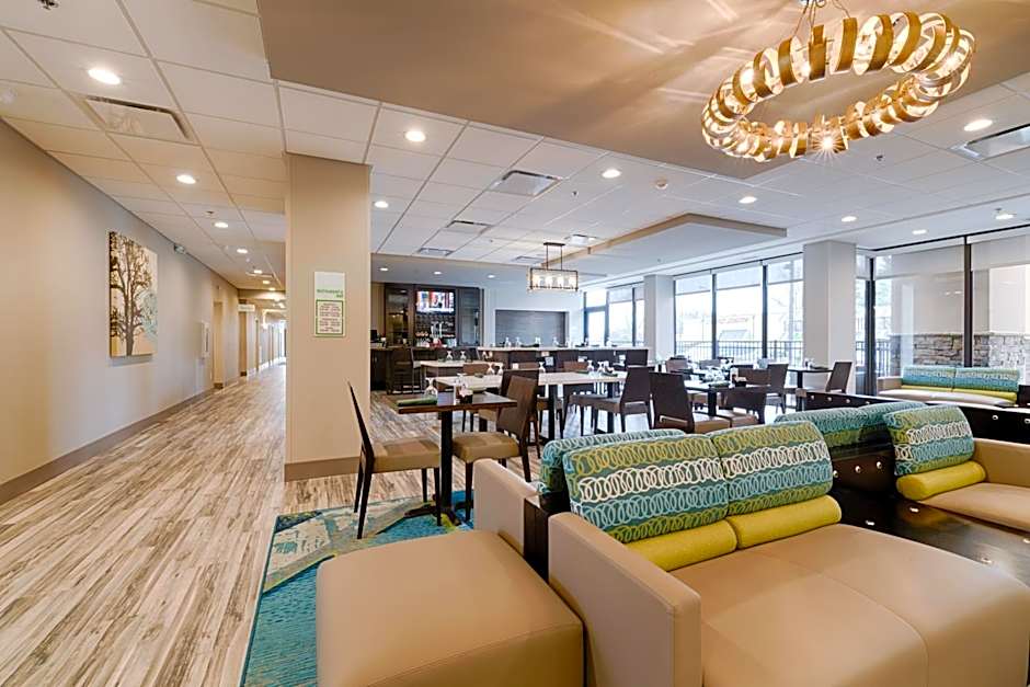 Holiday Inn Knoxville N - Merchant Drive By IHG