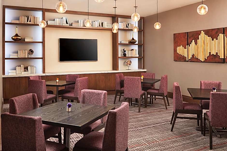 Crowne Plaza Dallas Market Ctr - Love Field By IHG