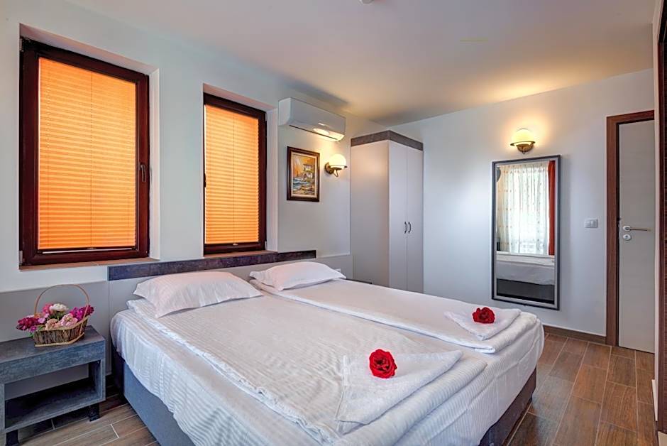 Panorama Blue Family Hotel and Free parking