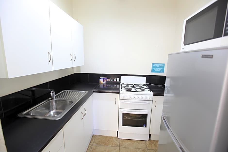 White House Apartments