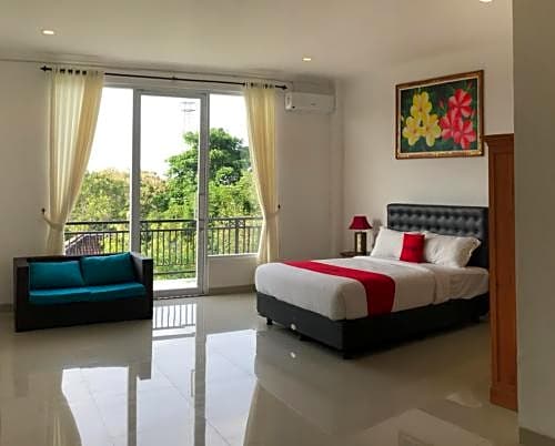 RedDoorz Plus near Dreamland Beach
