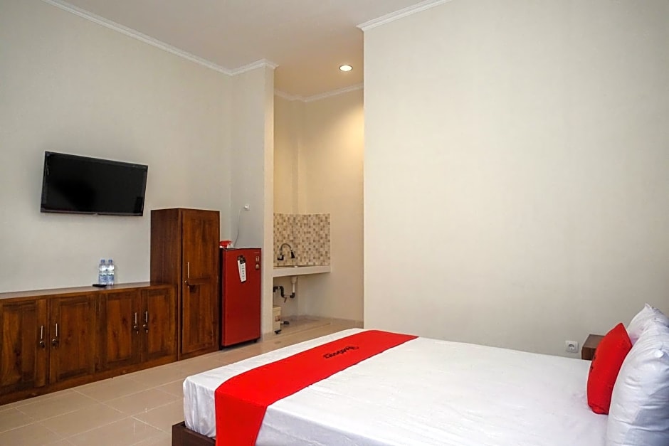 RedDoorz Syariah near Transmart Pabelan Solo