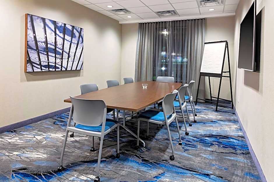 Fairfield Inn & Suites by Marriott Port Clinton Waterfront