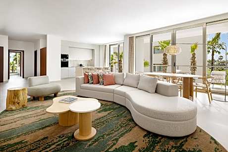 3 Bedroom Suite Pool View, Suite, Bedroom 1: 1 King, Bedroom 2: 1 Queen, Bedroom 3: 2 Twin