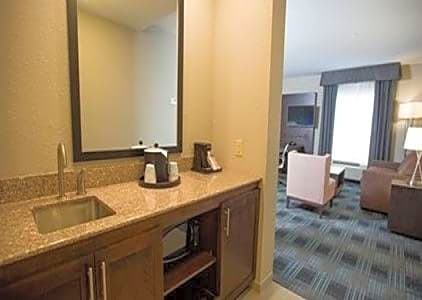 Hampton Inn & Suites Oklahoma City Airport