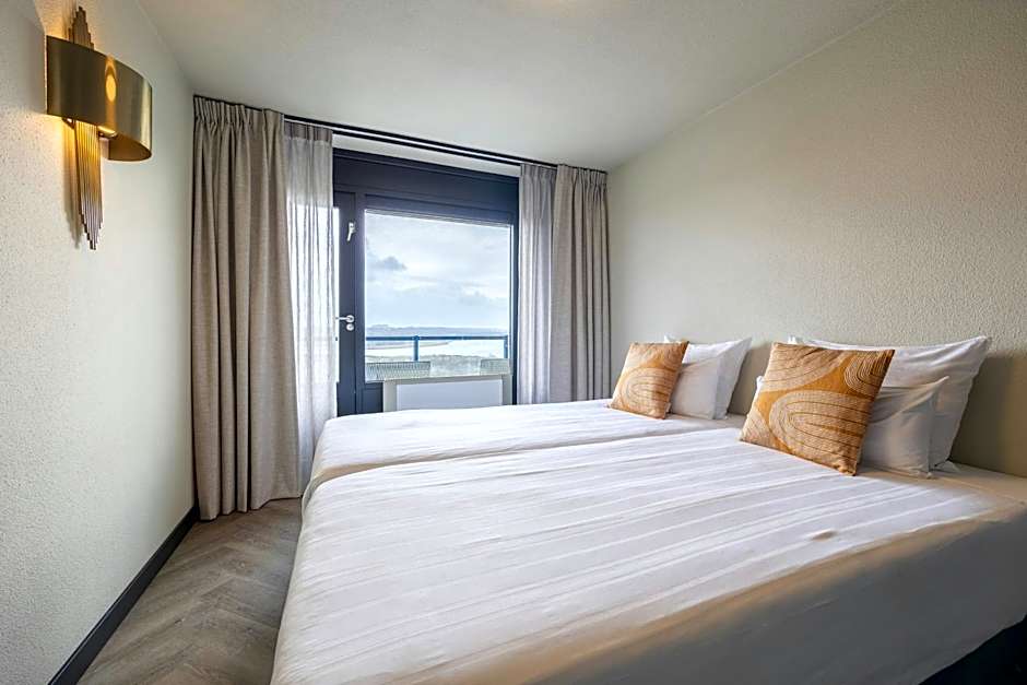 Leonardo Hotel IJmuiden Seaport Beach