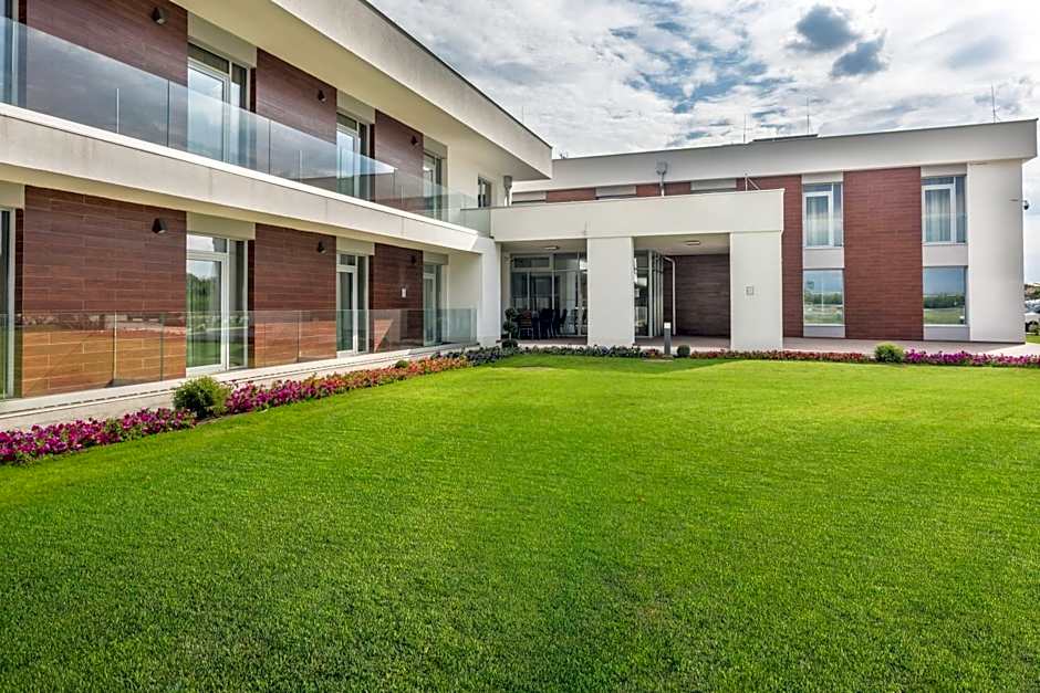 Outlet Hotel Polgár