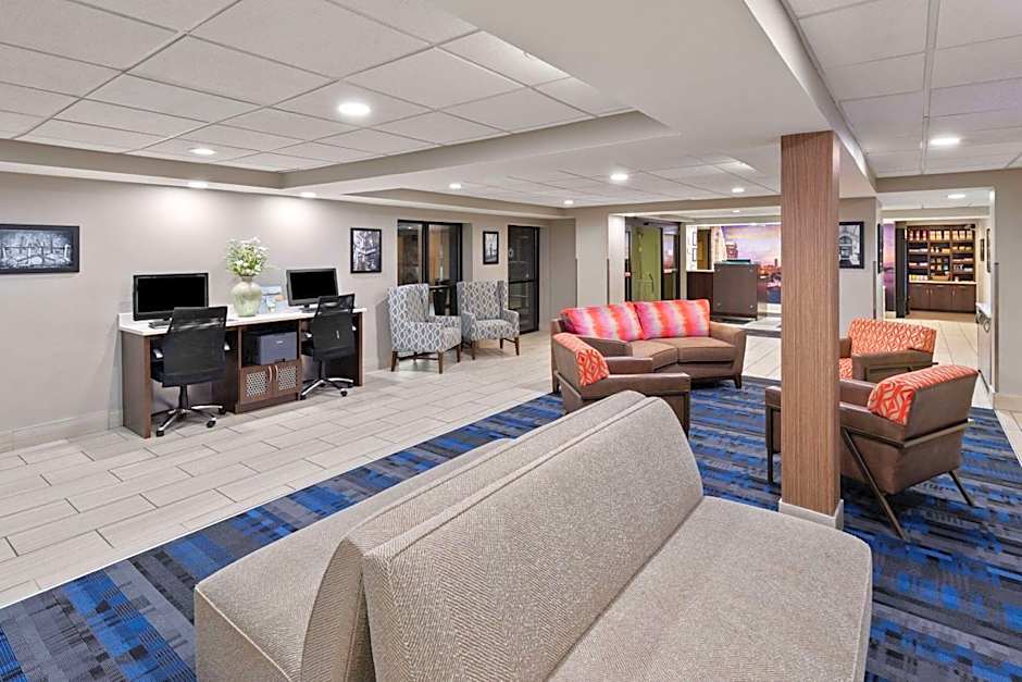 La Quinta Inn & Suites by Wyndham Goodlettsville