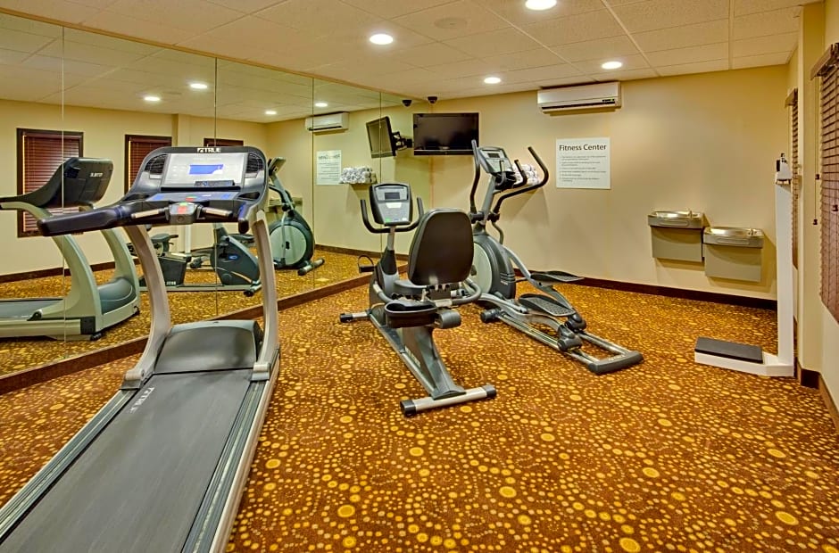 Holiday Inn Express Hotel & Suites Lebanon