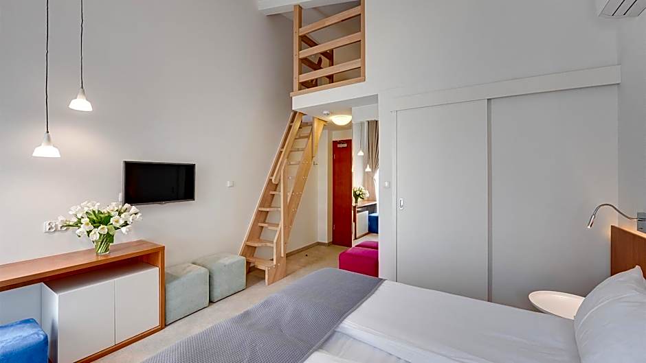 Villa 21 by Victus