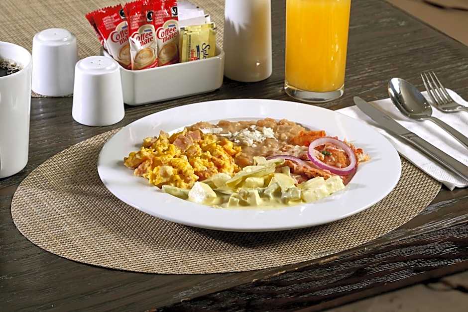 Holiday Inn Express & Suites Monterrey Valle By IHG