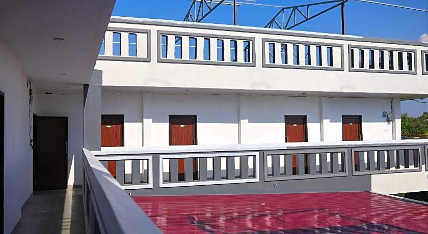 Urbanview Hotel Eropa Maros near Sultan Hasanuddin Airport by RedDoorz