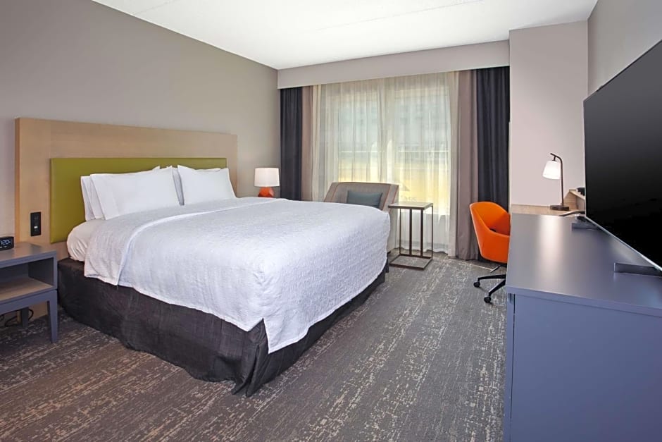 Hampton Inn & Suites Newark Airport Elizabeth