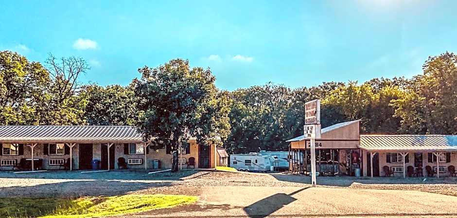 Reel Inn and Lodge