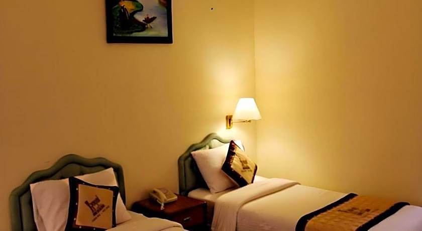 Royal Hotel