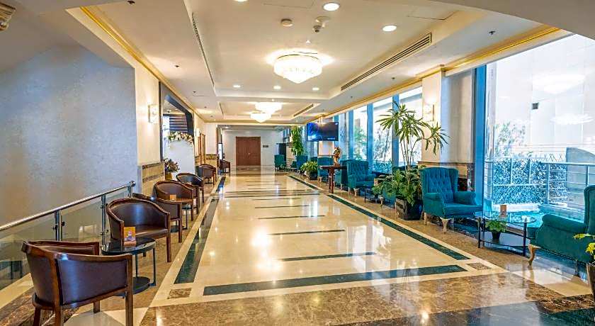 Sapphire Plaza Hotel