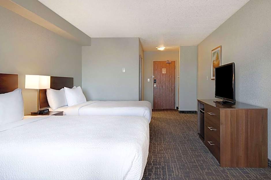 Days Inn & Suites by Wyndham Yorkton