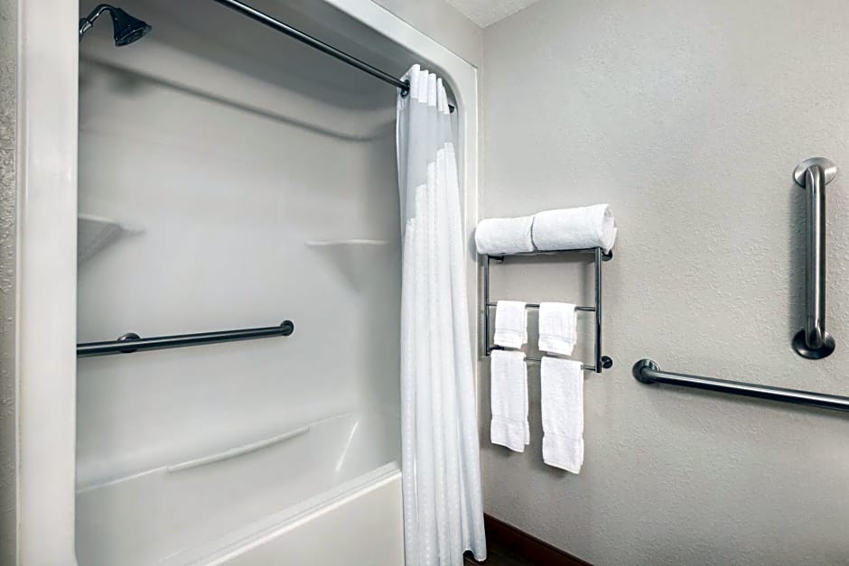 Holiday Inn Express Hotel & Suites Pembroke Pines Sheridan Street By IHG