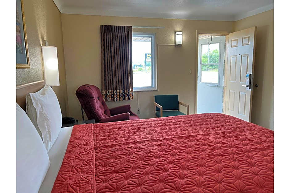 Budget Inn By OYO Toledo Perrysburg I-280