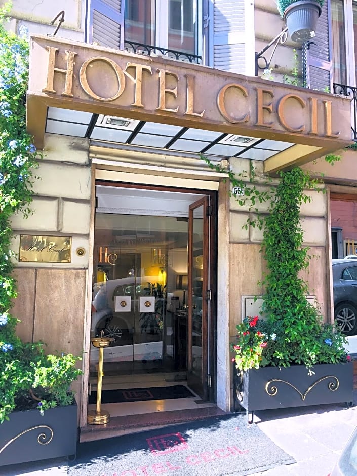 Hotel Cecil