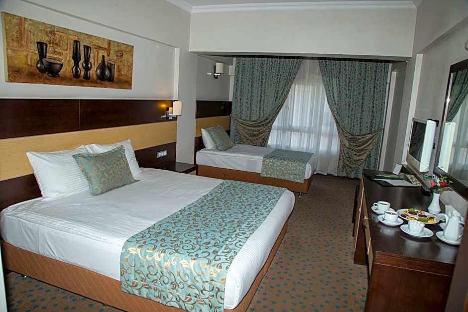 Mom Hotel