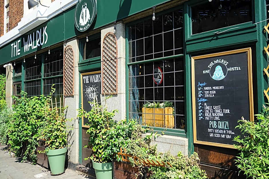 The Walrus Bar and Hostel