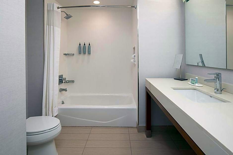 Courtyard by Marriott Houston City Place