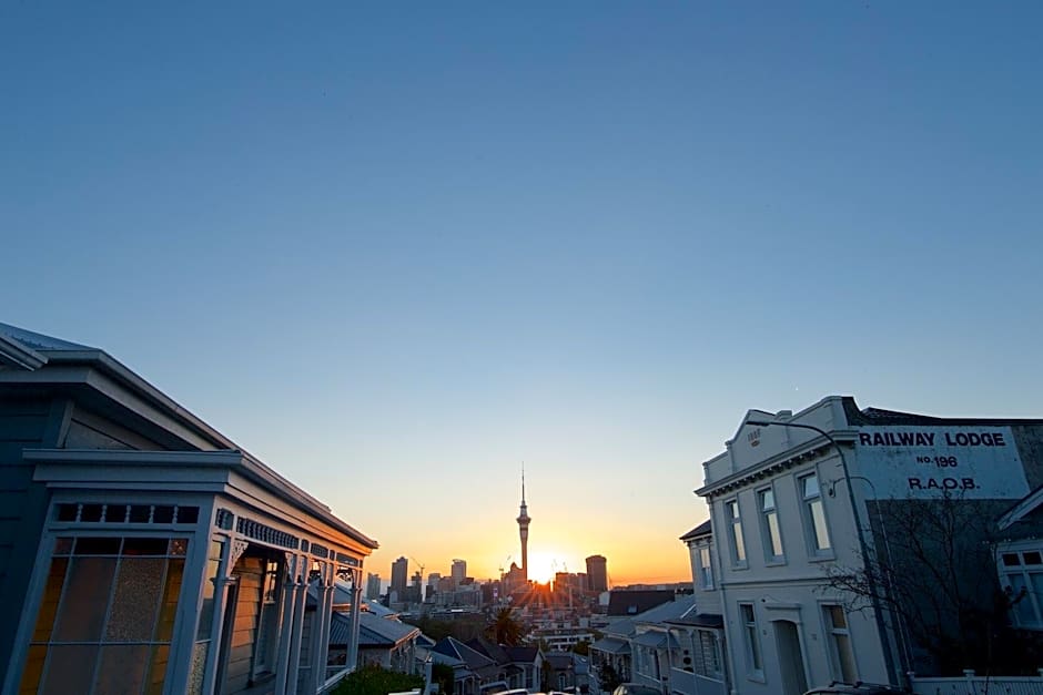 Auckland Waterfront Serviced Apartments on Prince's Wharf